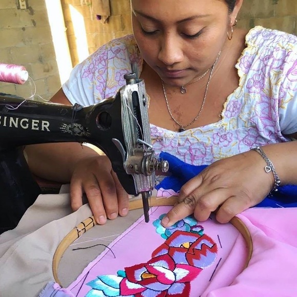 Boho bohemian Mexican Embroidered Blouse - Picture 6 of 7